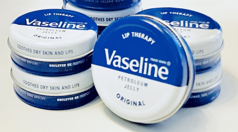 Preek Collectief Klein Vaseline: het beste advies voor de huid na een operatie - Zipper Clinics